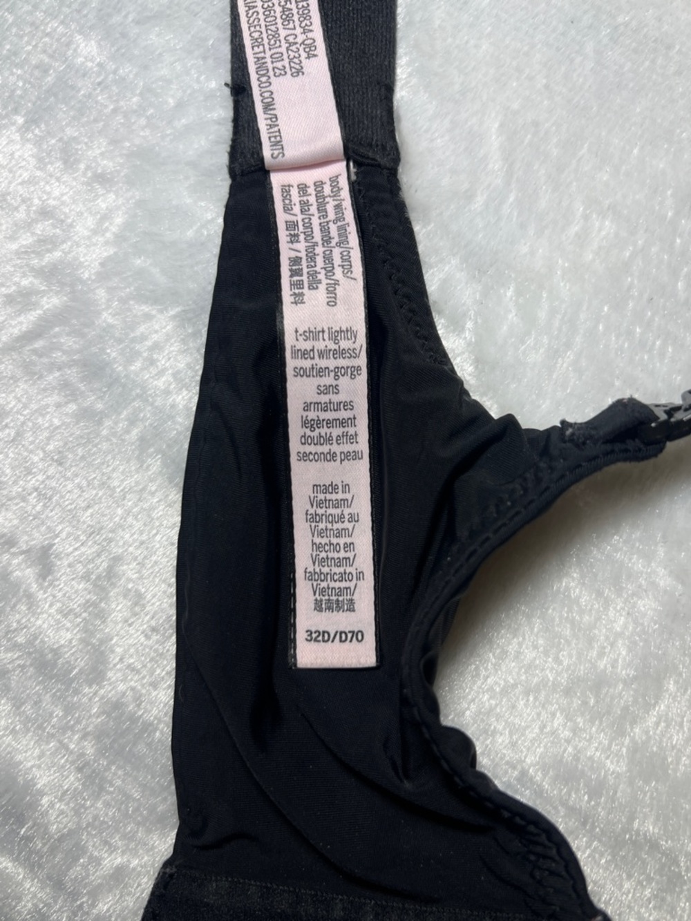 Victoria’s Secret bra T Shirt Lightly Lined No wire 32D - Picture 5 of 7
